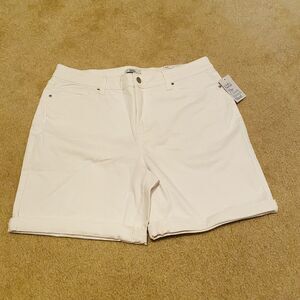 Croft & Barrow White Mid Rise Straight Stretch Shorts 16A NWT